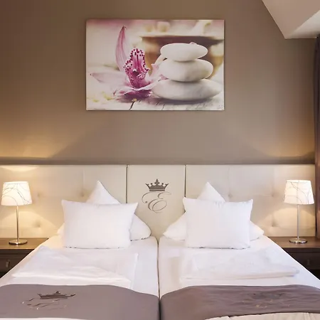 Empress Boutique 3*