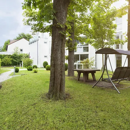 Empress Boutique Hotel 3* Munich