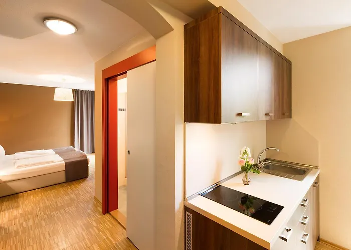 Empress Boutique Отель