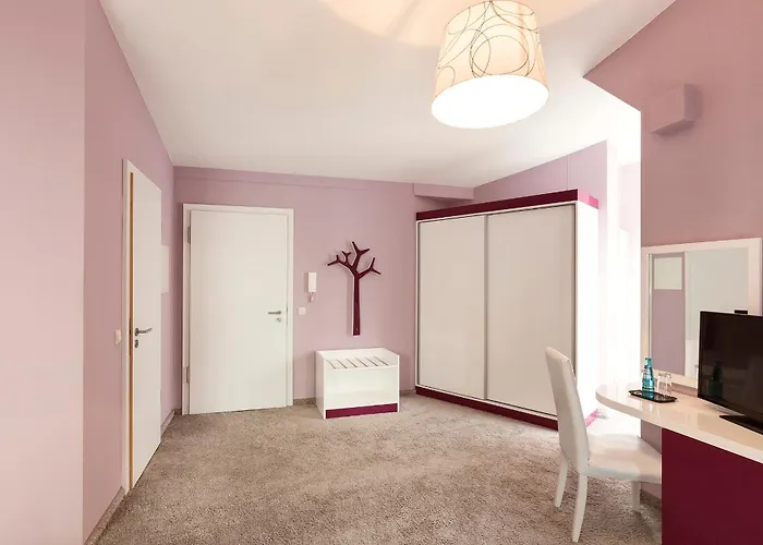 Empress Boutique Отель 3*