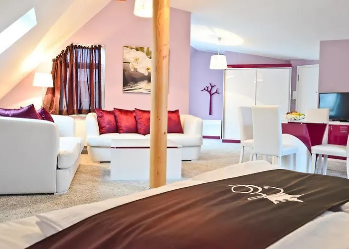 Empress Boutique Отель 3*