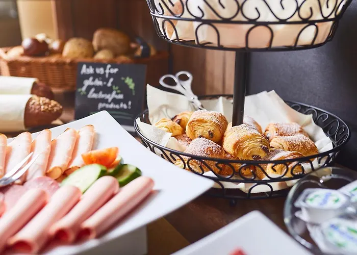 Отель Empress Boutique