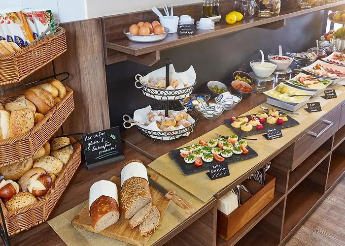 Отель Empress Boutique