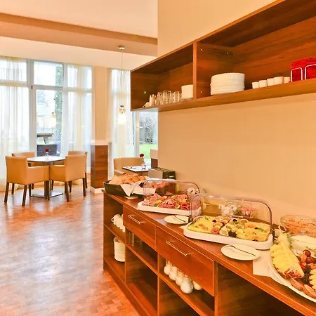 Hotel Empress Boutique 3*