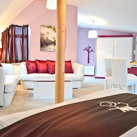 Empress Boutique Hotel 3*