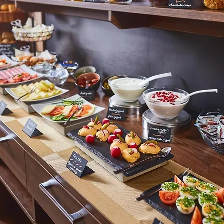 Hotel Empress Boutique