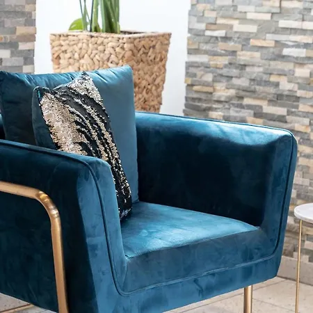 Empress Boutique Hotel 3*