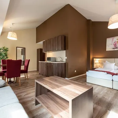 Empress Boutique Hotel 3*