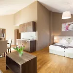 Empress Boutique 3* München