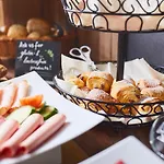 Hotel Empress Boutique