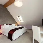 Hotell Empress Boutique 3*