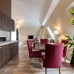 Empress Boutique 3* München